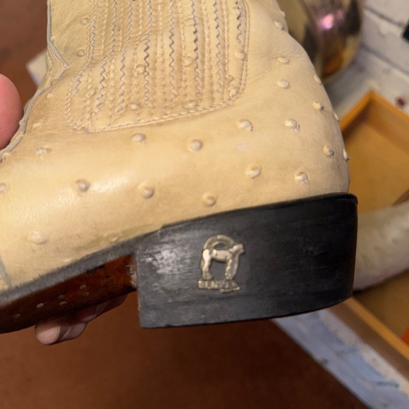 Denver Lady Ostrich Off White Leather Ankle Boots Size 27.5 measures 11 inch - Picture 4 of 8